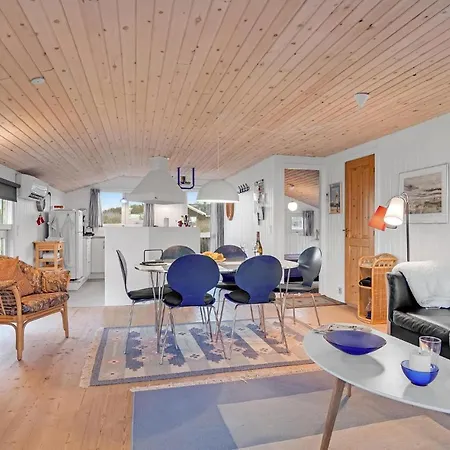 3 Bedroom Beautiful In Hjørring