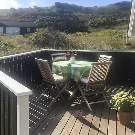 3 Bedroom Beautiful In Casa de Férias Hjørring